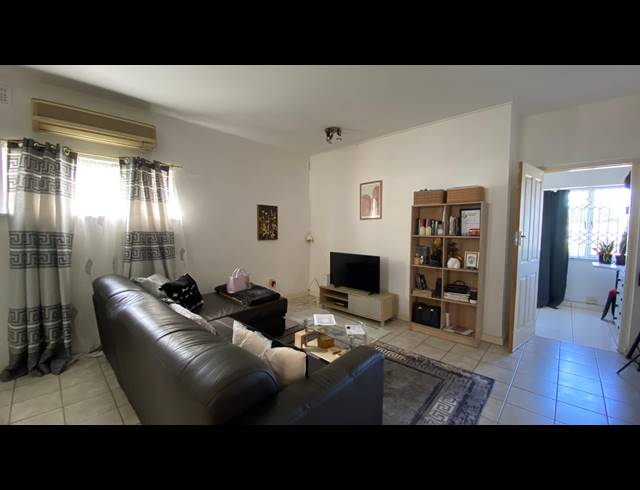 1 BEDROOM FLAT FOR SALE IN GLENWOOD